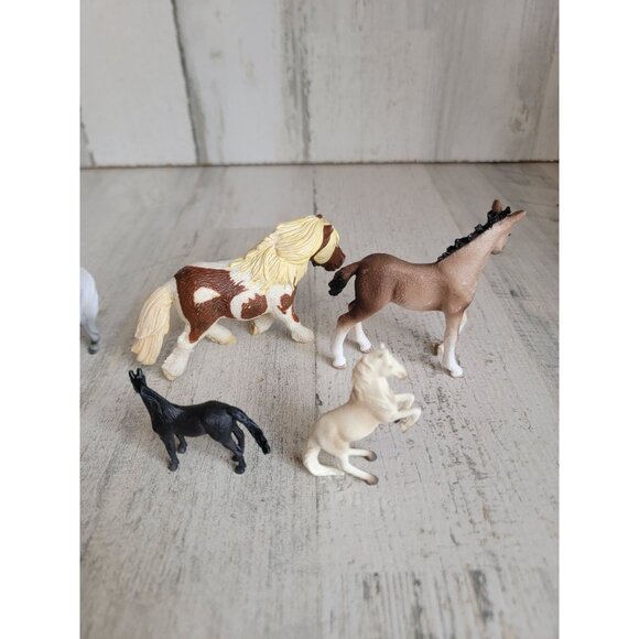 Mini farm horses play animal toy set figure variety - Picture 6 of 9